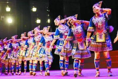 娱乐吃瓜酱高中文艺汇演,娱乐吃瓜酱高中风采展示